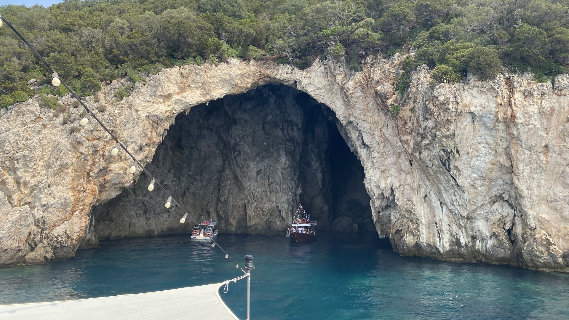 Papanikolis
