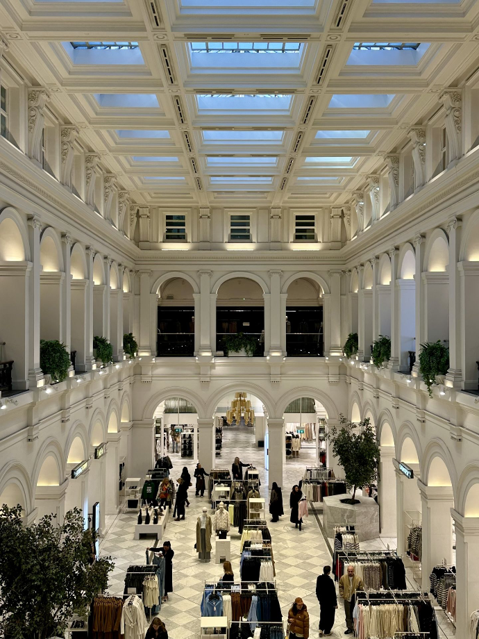 H&M Melbourne