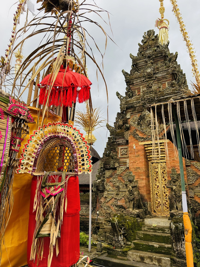 Pura Dalem Alas Arum