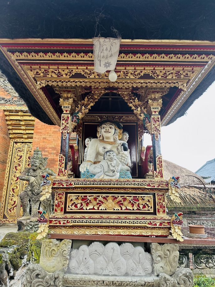 Pura Dalem Alas Arum