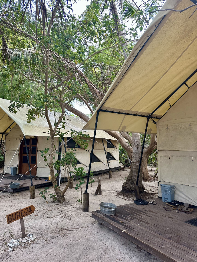 Barefoot Manta Island