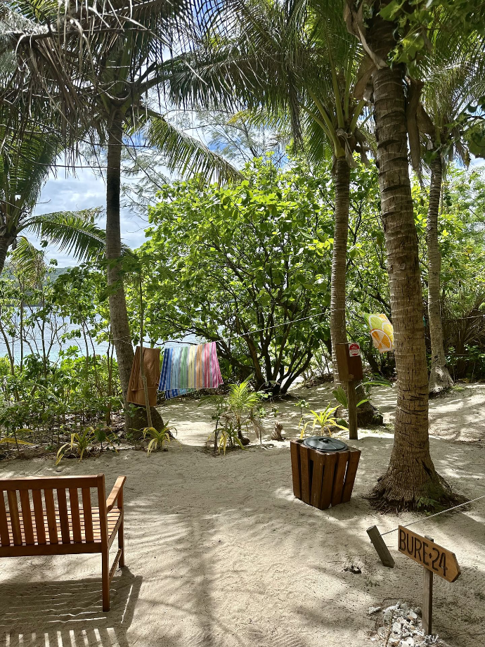 Barefoot Manta Island